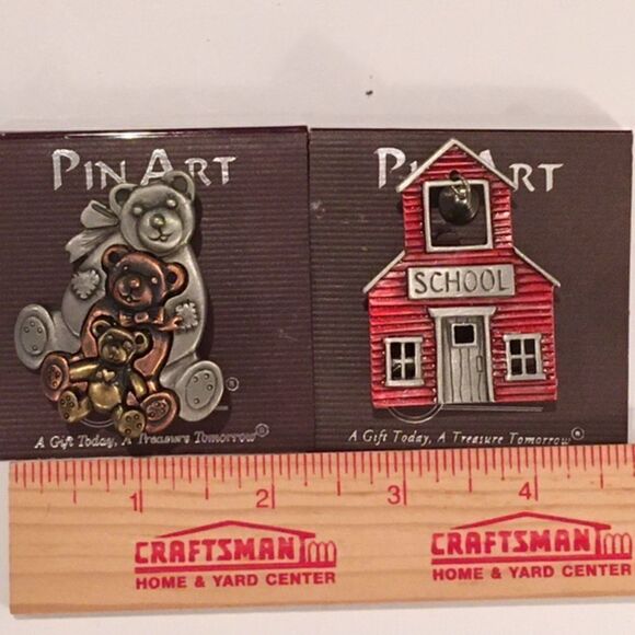 NEW Pin Brooch Pin Art Teddy Bear Trio & School House Lot of 2 Made in USA - Picture 6 of 6